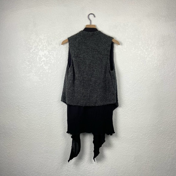 🖤 3/$25 SALE!
Origami by Vivian black and grey lagenlook open front cardigan - Picture 3 of 7
